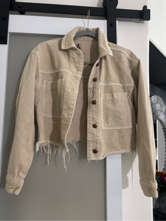 Zara Jackets & Blazers - Zara Cropped Raw-Hem Beige/Tan Denim Jacket